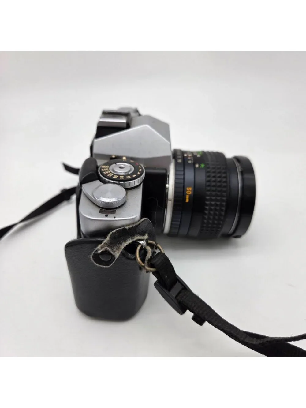 Minolta XG-1 35mm SLR Film Camera W/ 50mm Lens Pentax Leather Cover Nikon Strap